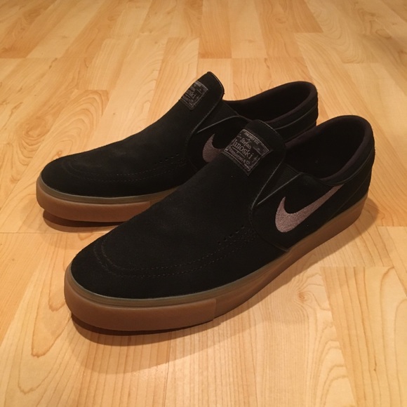 janoski slip on black gum
